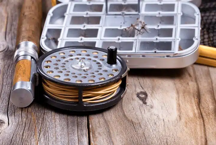Fly fishing tippet and fly line
